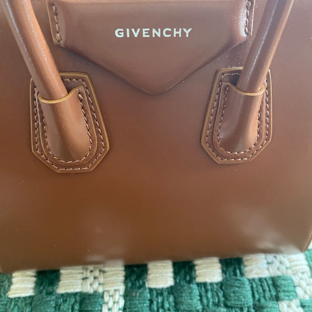 Givenchy Tan Mini Antigona Bag Structured Elegance - Picture 3 of 9